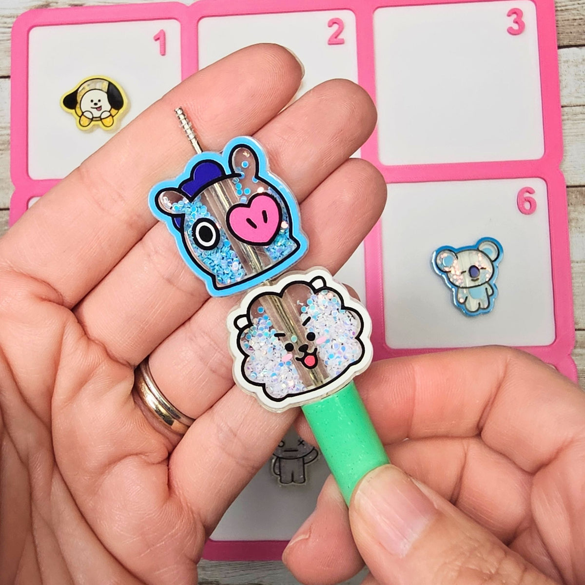 Set of 8 BT21 Inspired Shaker Acrylic Focal Beads | Glitter Character Focal Charms | Kawaii DIY Beaded Pen, Badge Reel, Keychain & Phone Charm Supplies