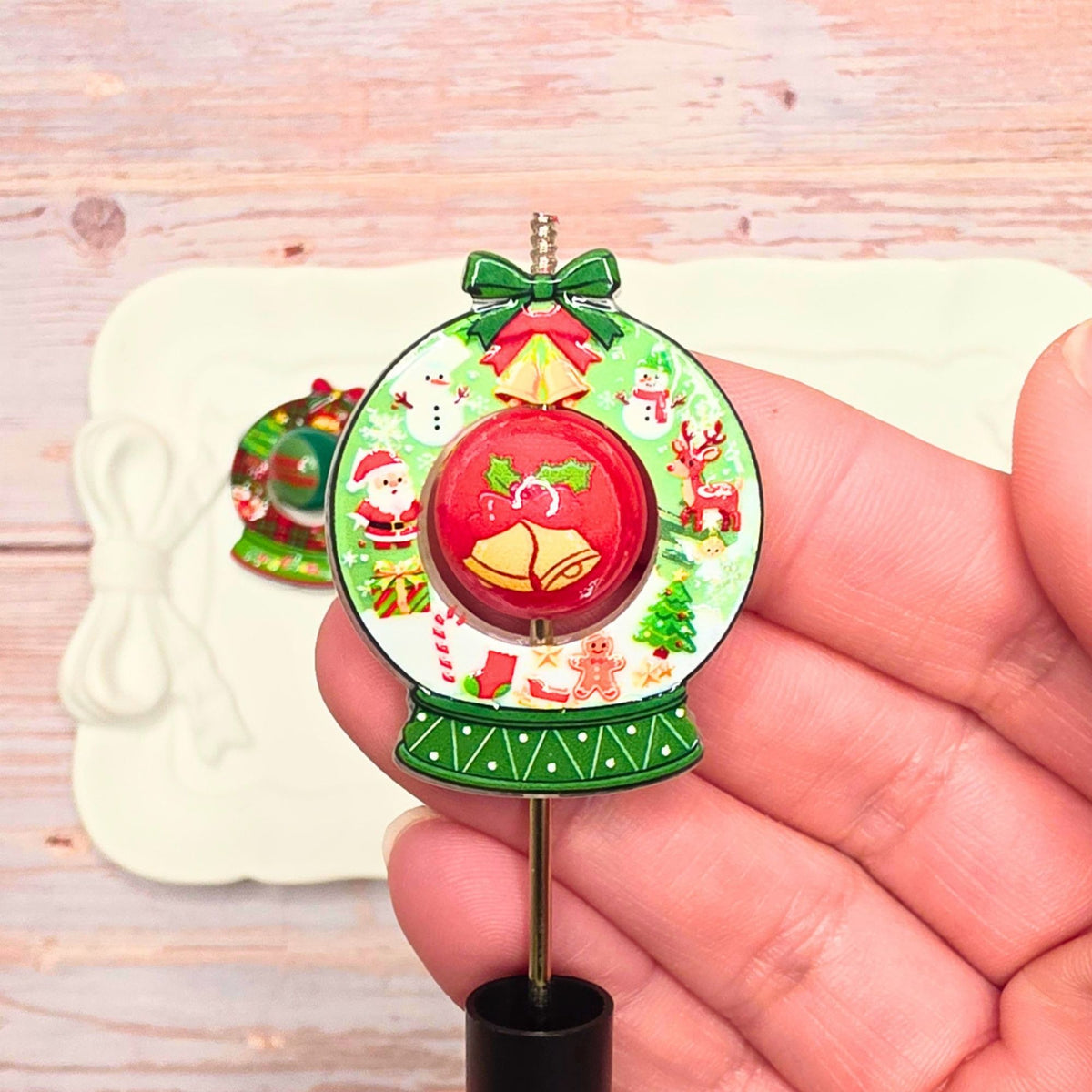 Christmas Snow Globe Spinner Beads Set of 4 | Random Holiday Focal Beads | Cute Christmas Beads for DIY Beaded Pens, Keychains & Crafts
