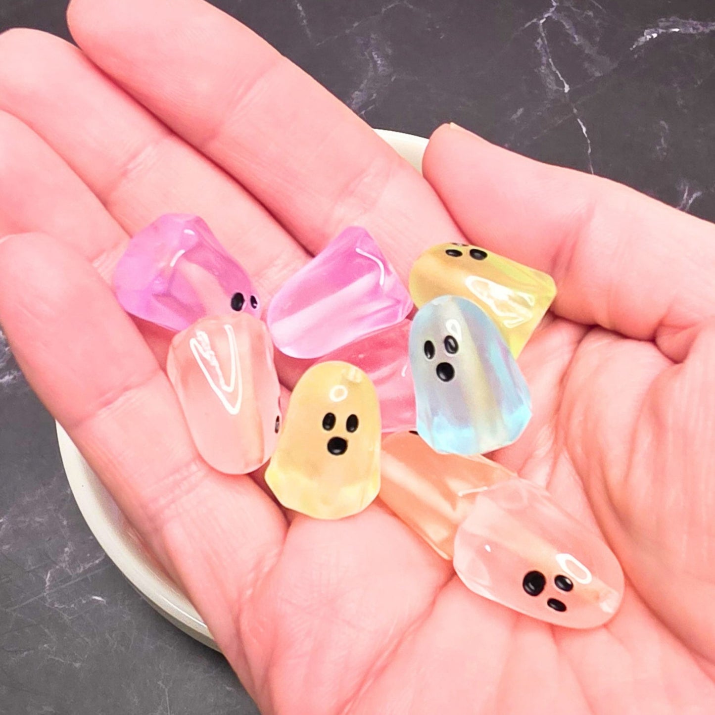 Colorful Ghost Beads – Set of 10 | Cute Pastel Halloween Beads | Transparent Spooky Ghost Acrylic Beads | Kawaii Halloween Craft Supplies