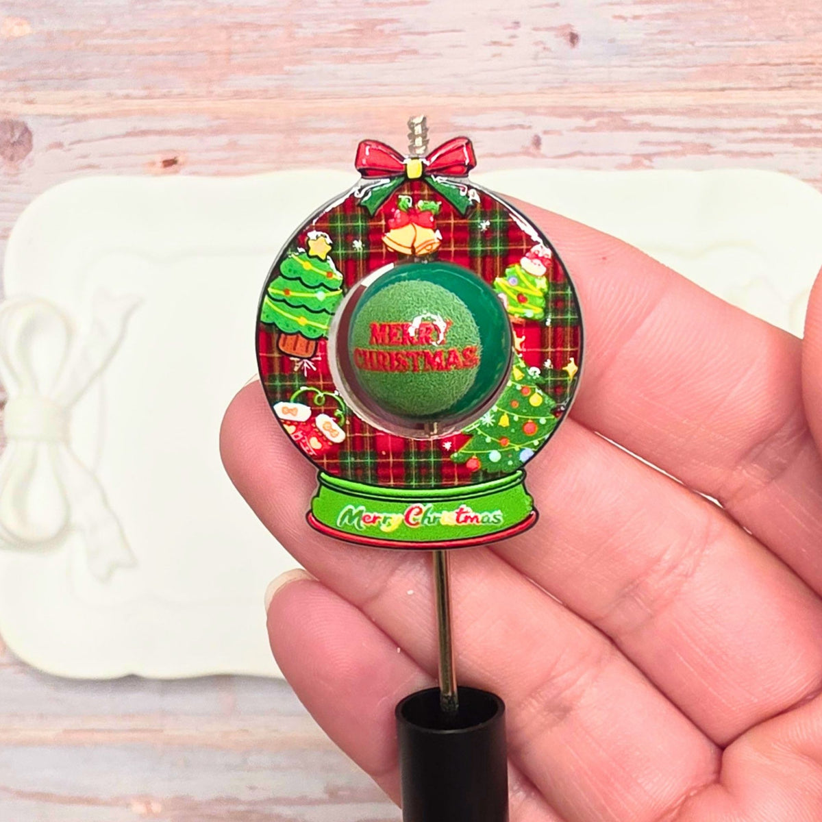 Christmas Snow Globe Spinner Beads Set of 4 | Random Holiday Focal Beads | Cute Christmas Beads for DIY Beaded Pens, Keychains & Crafts