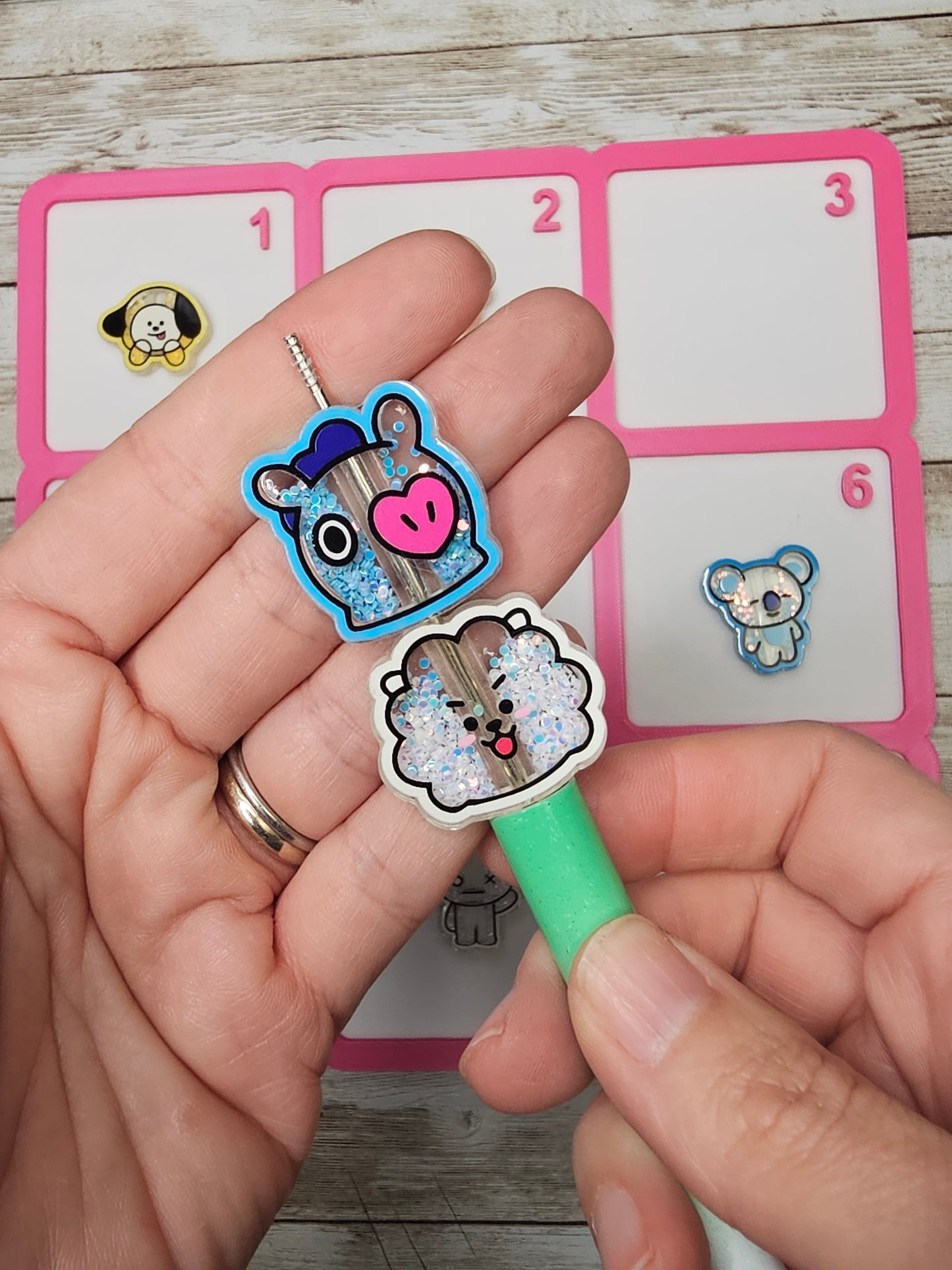 Set of 8 BT21 Inspired Shaker Acrylic Focal Beads | Glitter Character Focal Charms | Kawaii DIY Beaded Pen, Badge Reel, Keychain & Phone Charm Supplies