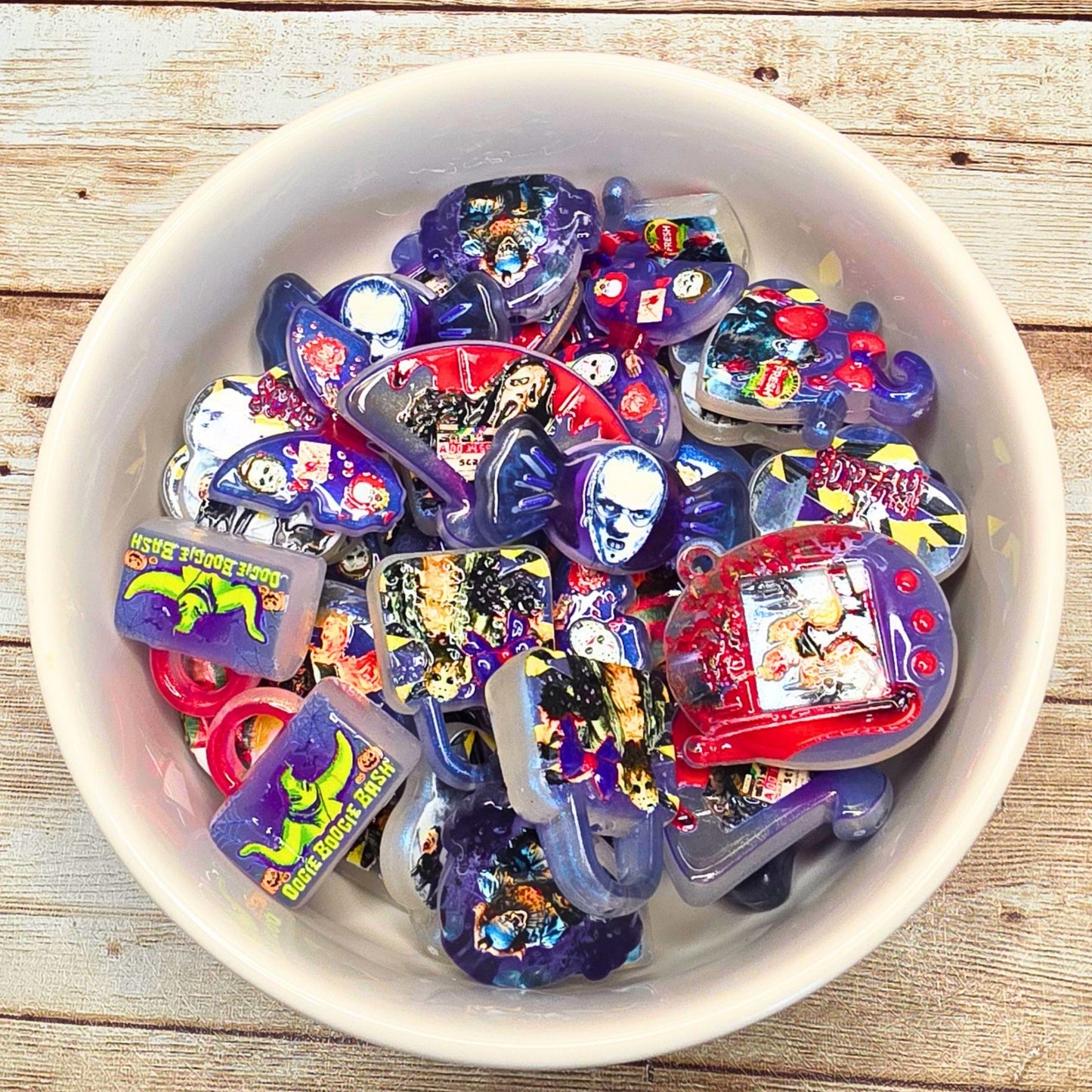 Glow in the Dark Horror Mixed Beads – Set of 10 | Halloween Character Focal Beads | Spooky Scary Beads for Pens, Keychains & Crafts