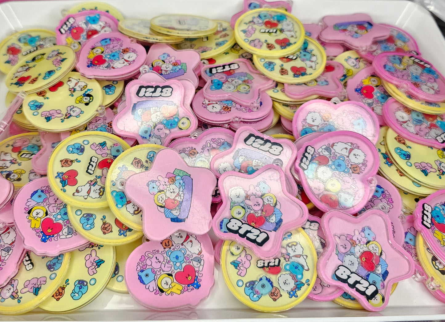 BT21-Inspired Shaker Pendants – Perfect Freebies for Concerts 💜