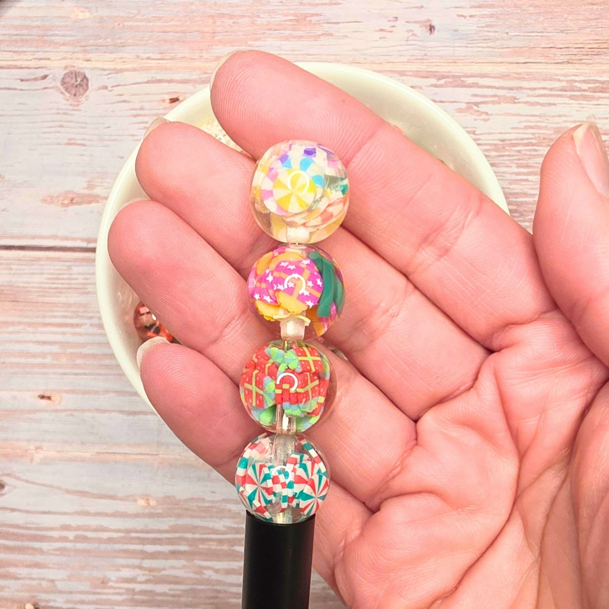 10pcs Christmas Resin Beads 16mm Round Holiday Charm Beads, Festive DIY Jewelry Making Supplies, Christmas Beads for Pens & Keychains