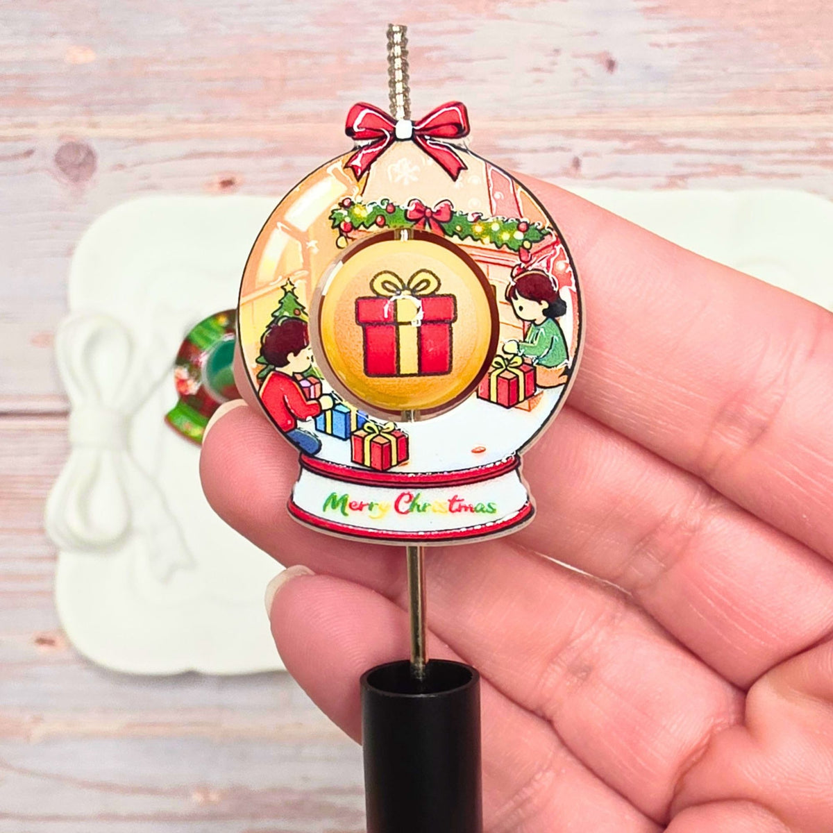 Christmas Snow Globe Spinner Beads Set of 4 | Random Holiday Focal Beads | Cute Christmas Beads for DIY Beaded Pens, Keychains & Crafts