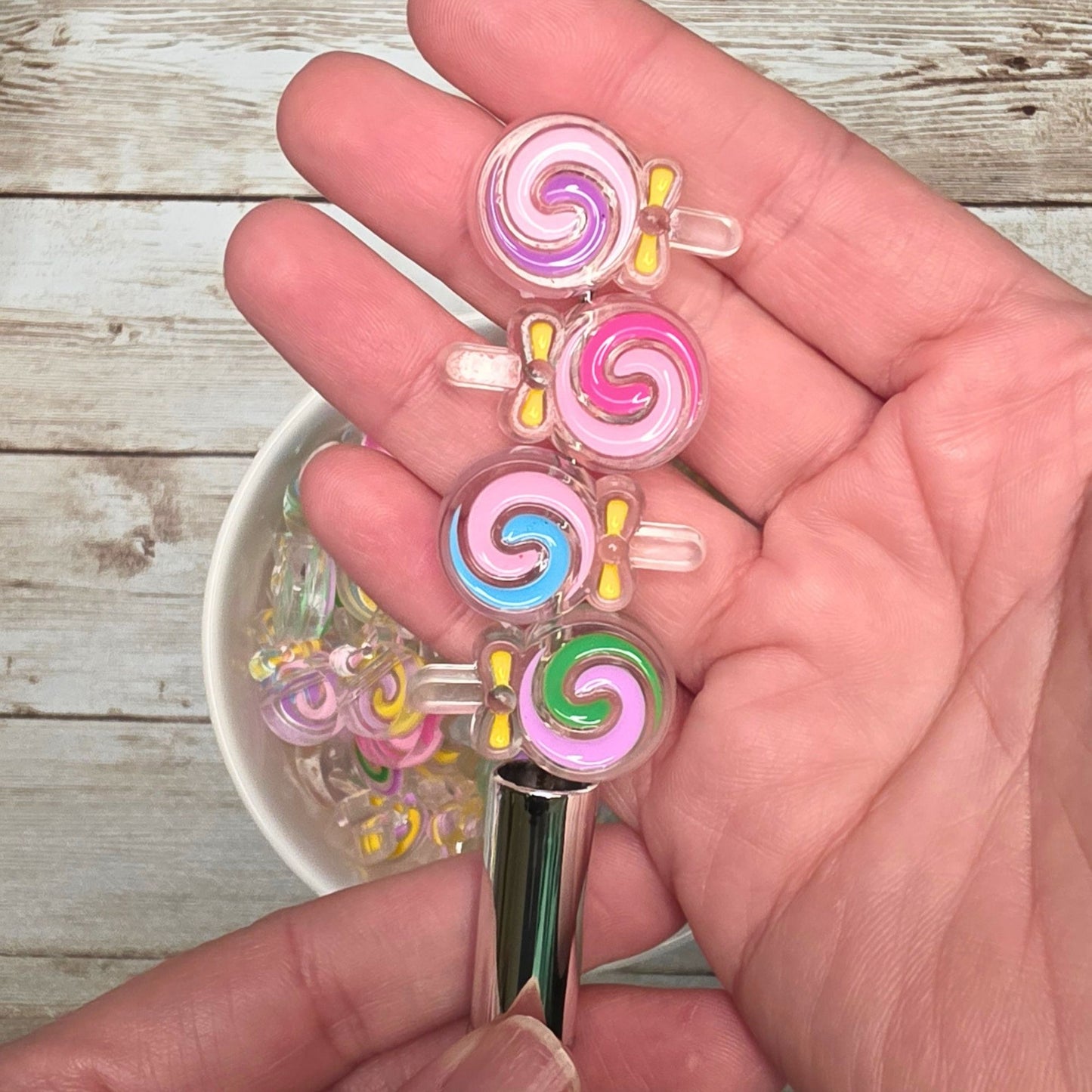 10pc Acrylic Lollipop Beads – Colorful Candy Swirl Beads, Kawaii Sweet Treat Beads, Pastel Candy Charms for Pens, Keychains & Jewelry Making