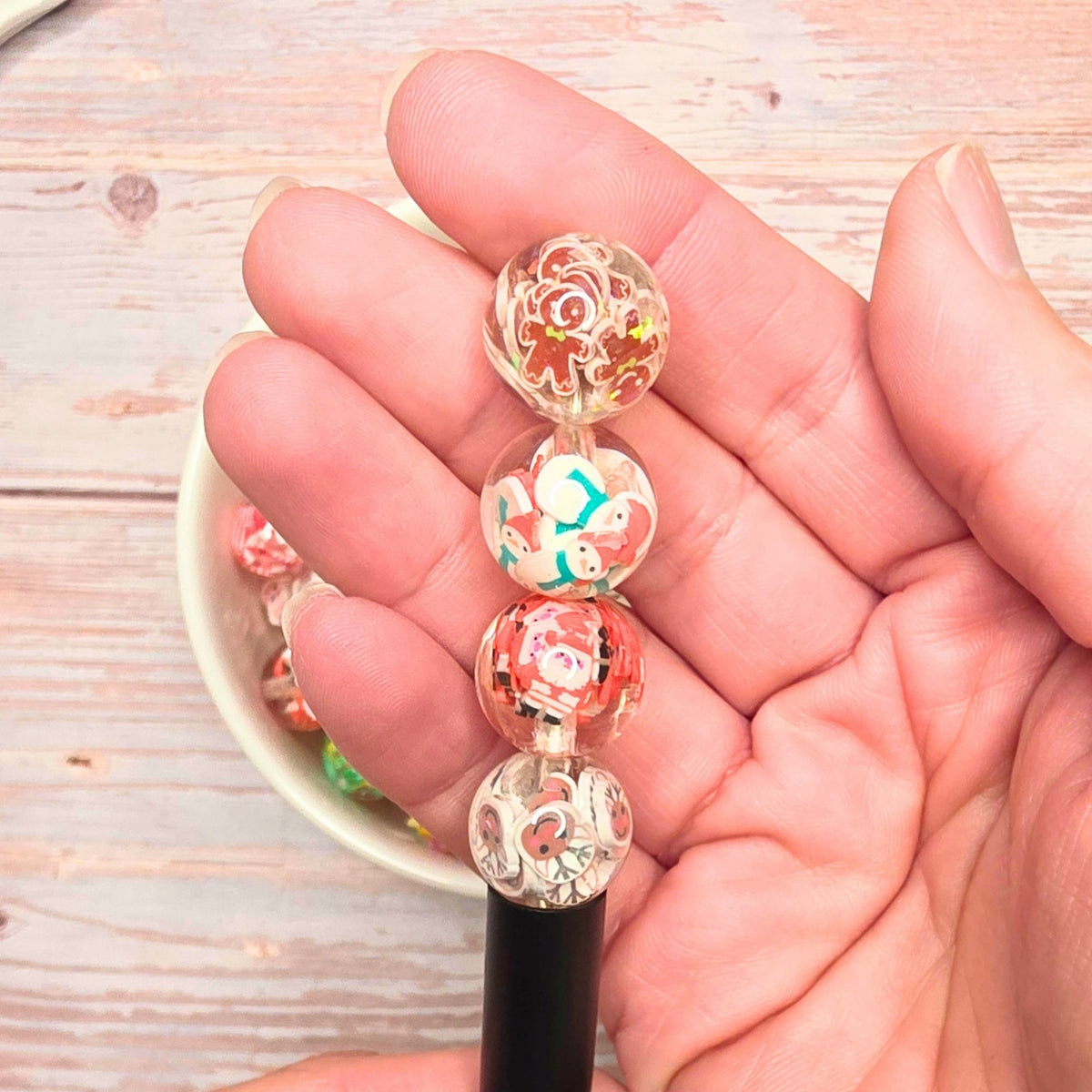 10pcs Christmas Resin Beads 16mm Round Holiday Charm Beads, Festive DIY Jewelry Making Supplies, Christmas Beads for Pens & Keychains